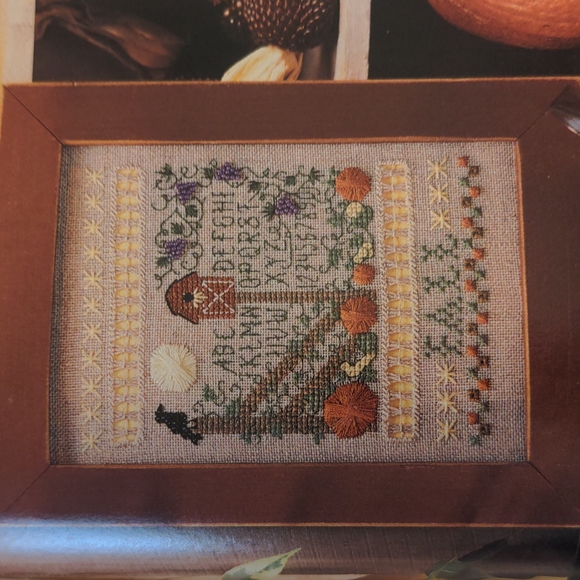 Just CrossStitch Magazine October 1998 - Picture 14 of 15